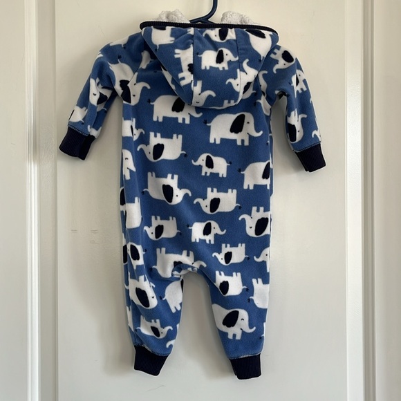 Carter’s hooded flannel onesie size 6m - Picture 3 of 3